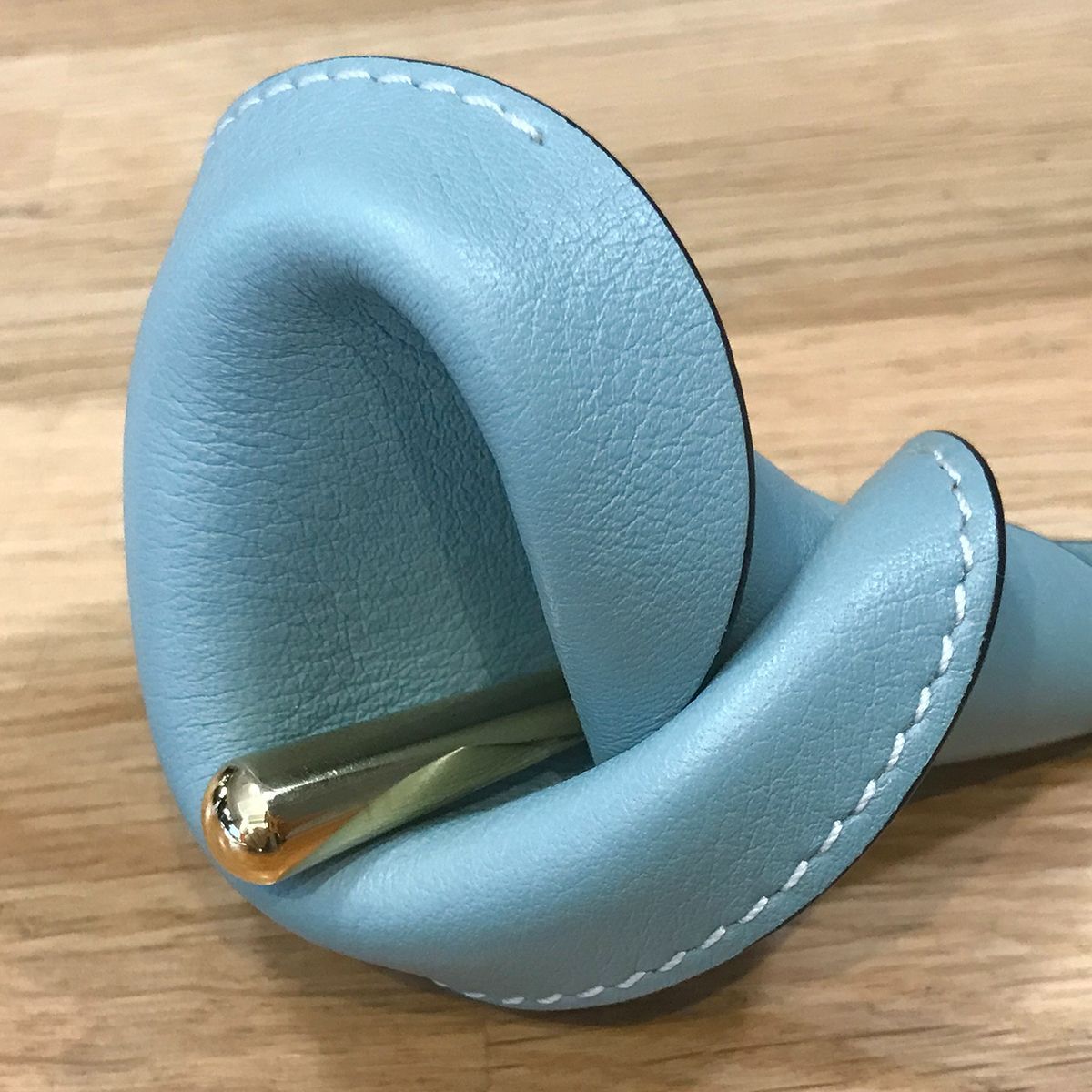 LOEWE ライトブルー×イエロー レザー モノグラムチャーム LOEWE ライトブルー×イエロー レザー モノグラムチャーム LOEWE