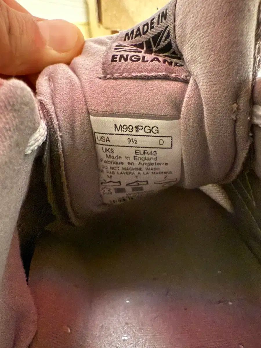 275