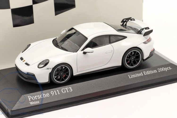 ミニチャンプス 1/43 ポルシェ 911 992 GT3 ホワイト ブラックリム 200台限定 Minichamps 1:43 Porsche  911 992 GT3 2020 white / black rims Limitation 200 pcs. - メルカリ