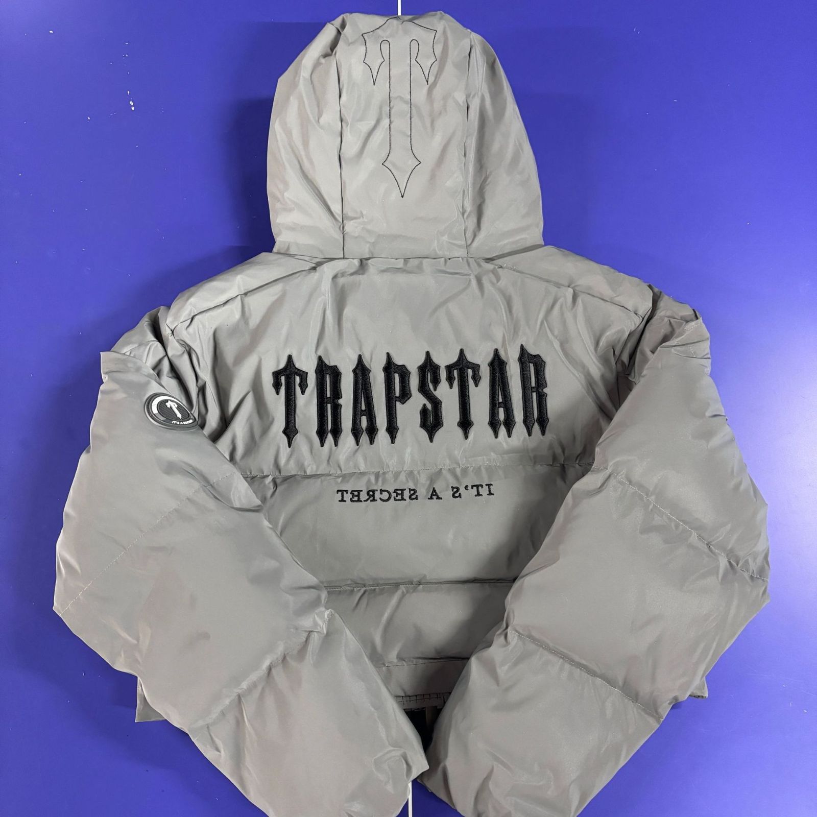 TRAPSTAR 2024新品 ダウンジャケットトラップスター 反射材付き 冬 メンズ レディース Trapstar あたたかい  ストリートファッション かわいい お洒落 プルオーバー ビッグサイズ 男女兼用 カジュアル オーバーサイズ 正規品 JK58 - メルカリ