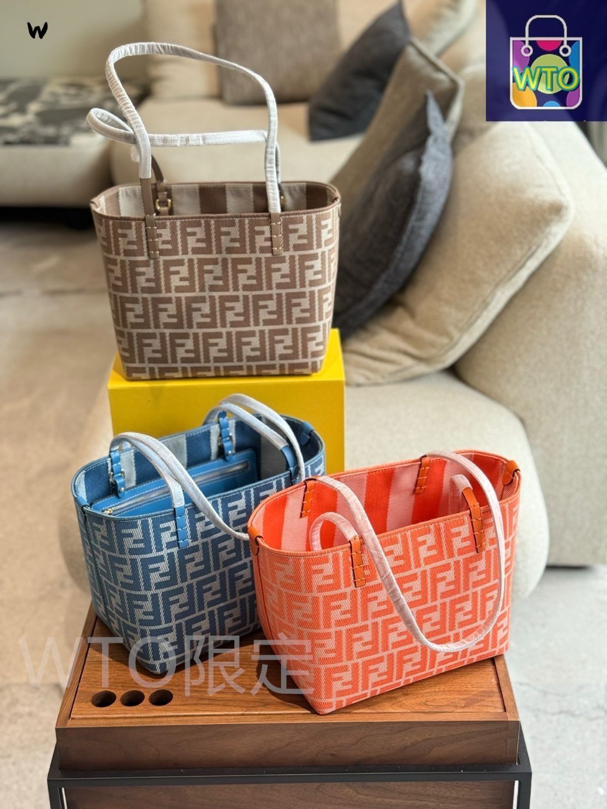 新着 関税送料込み FENDI フェンディ リバーシブル トートバッグ 今日特価】Fendi フェンディ リバーシブル トートバッグ