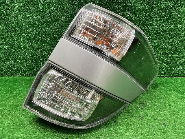 LED切れ無し　トヨタ　ANH　GGH　20/25　ヴェルファイア　右テールレンズ　パネルカラー1F7　58-29　9　250226239