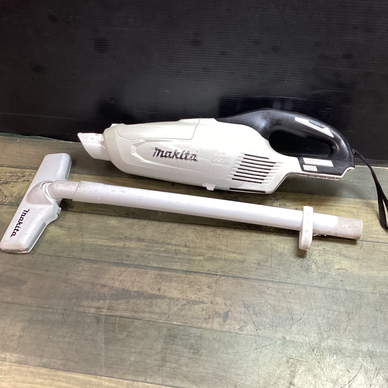 マキタ(makita) コードレスクリーナー CL282FDZW 【東大和店】