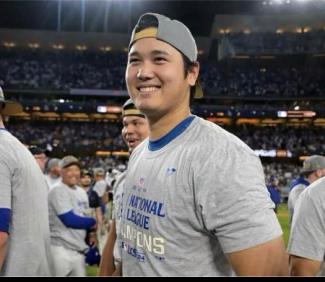 大谷翔平／ロサンゼルス・ドジャース／ワールドシリーズ優勝／セレモニーTシャツ М 即日発送 2024 ワールドシリーズ 大谷翔平モデル Tシャツ ロサンゼルス