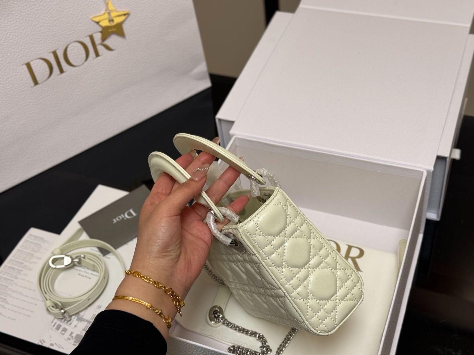 超希少 美品【Dior ディオール】トロッター レディース ベルト ネイビー75 今日特価】Dior ディオール レディーディオールシリーズ