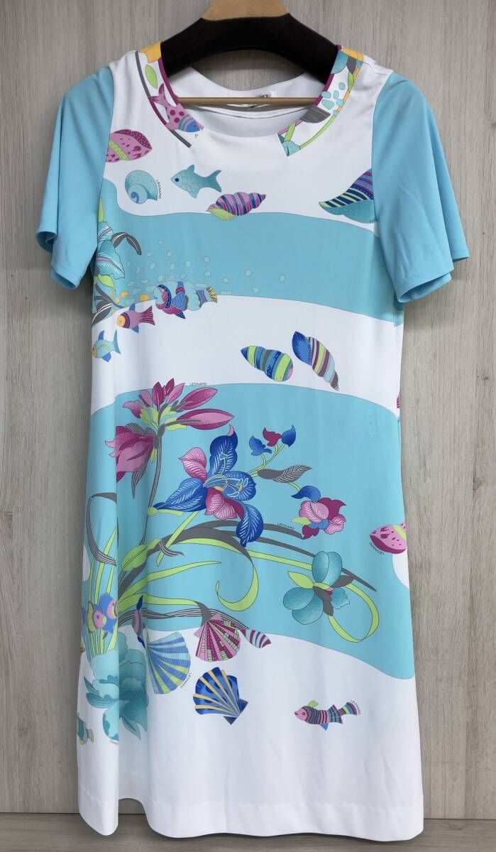 LEONARD SPORT レオナール スポーツ 半袖ワンピース 0579902 ホワイト ブルー 総柄 花 魚 海 貝 ペチコート付き 表記サイズ 40