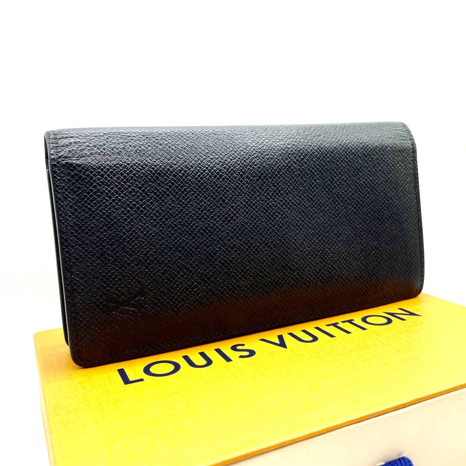 ルイヴィトン 新型ポルトフォイユブラザ タイガ 2つ折り長財布 黒 ルイ