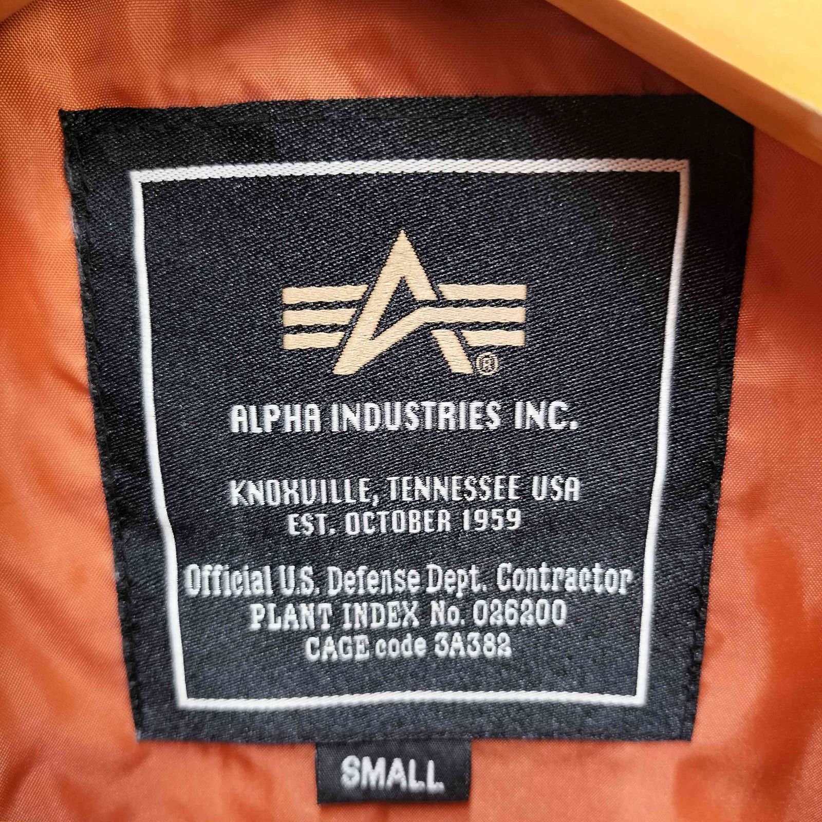アルファインダストリーズ ALPHA INDUSTRIES ワッペン付き中綿