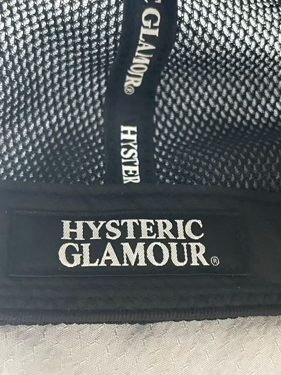 GLAMOUR