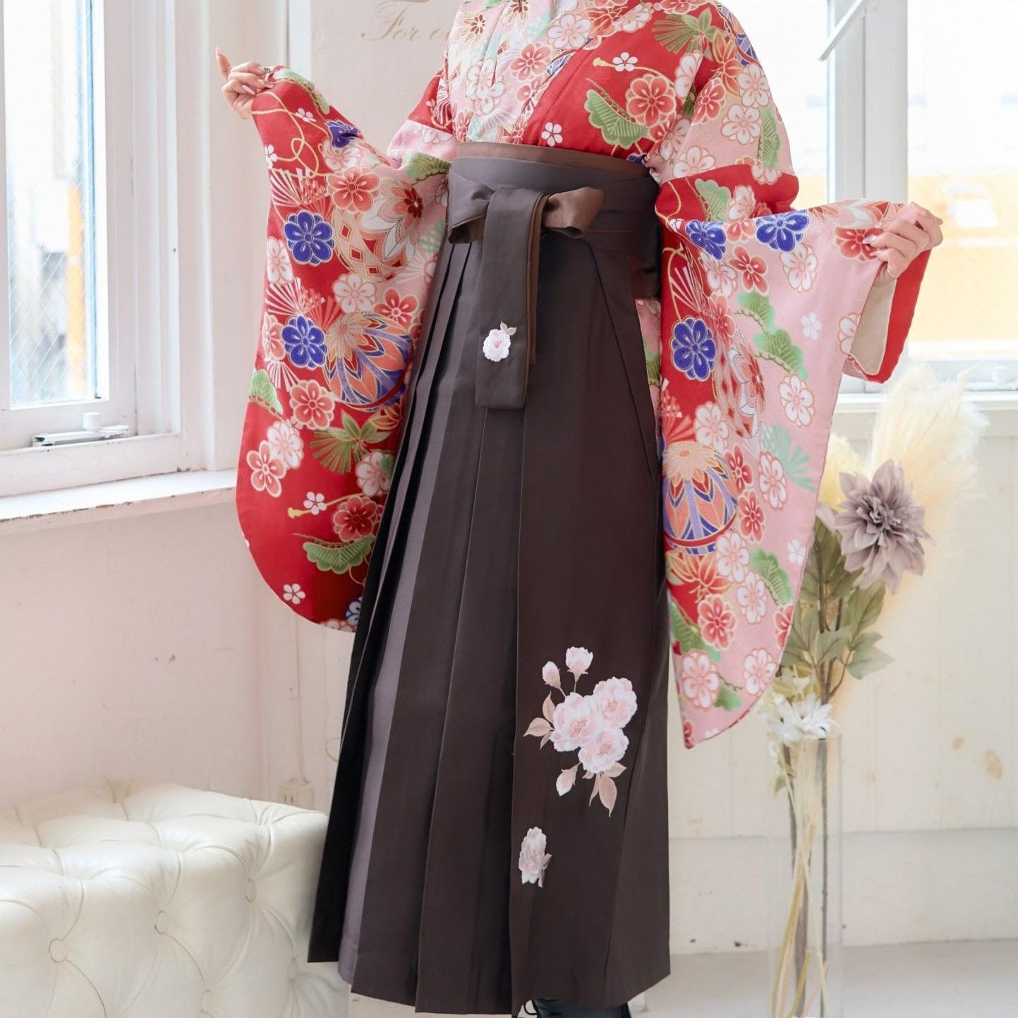 振袖 黒地 裄70 金駒刺繍 花柄 華やか 正絹 AK-3969 振袖 黒地 花柄刺繍 正絹 振袖 黒地 裄70 金駒刺繍 花柄 華やか 正絹