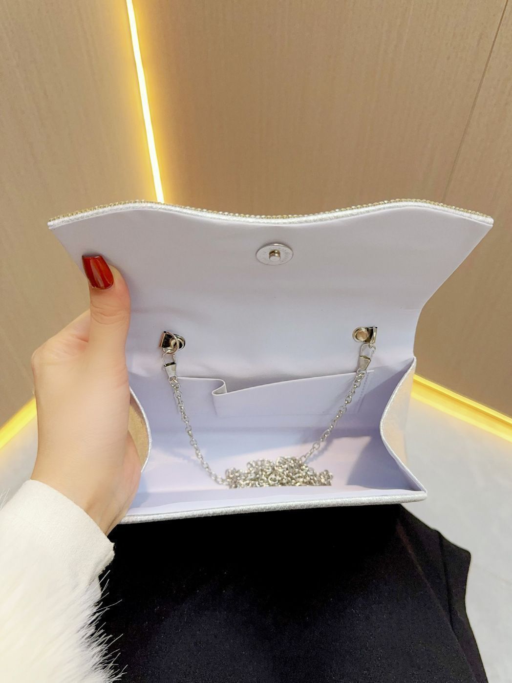 クラッチバッグ