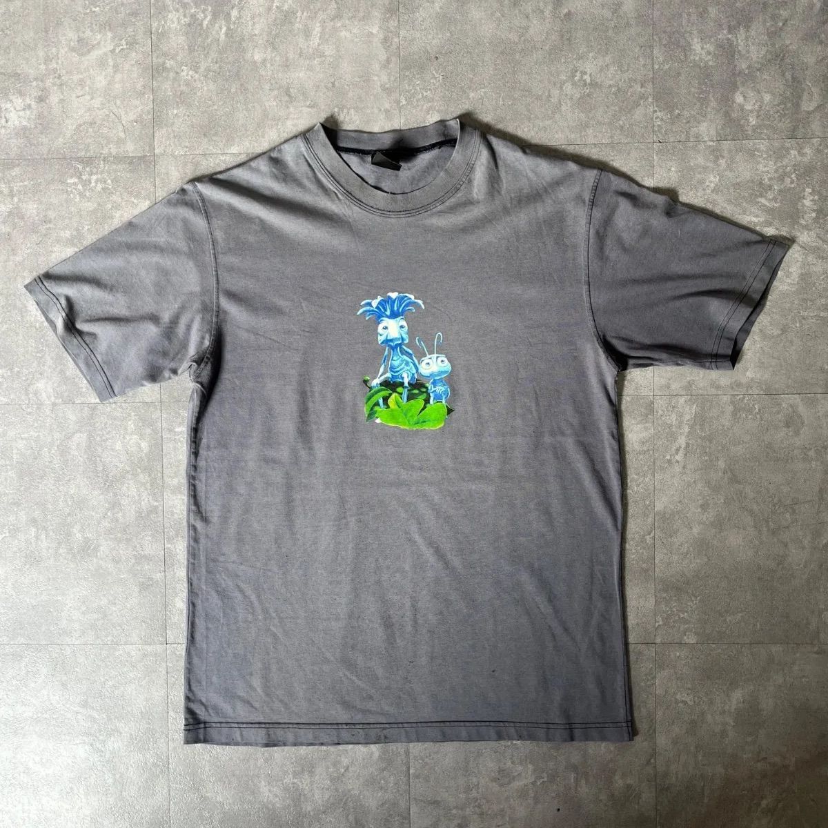 バグズライフ ホッパー tシャツ ディズニー 映画 2XL バグズライフ ホッパー tシャツ ディズニー 映画 2XL バグズライフ
