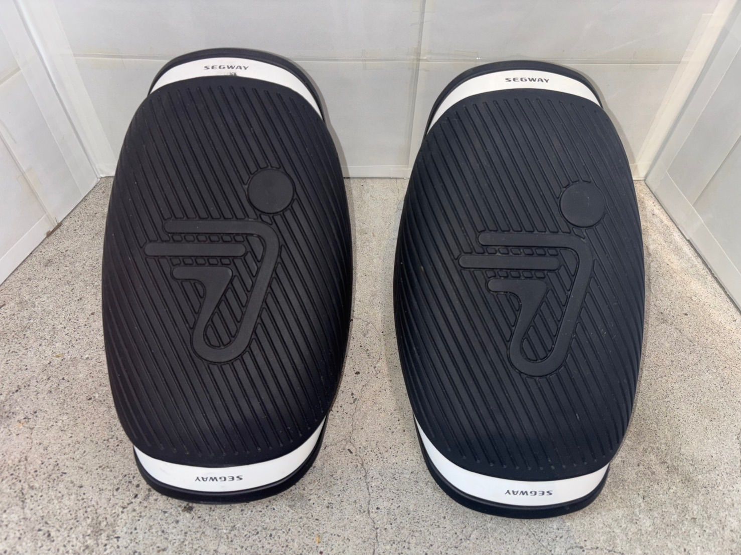 ◎セグウェイ ドリフト W1 電動スケートボード