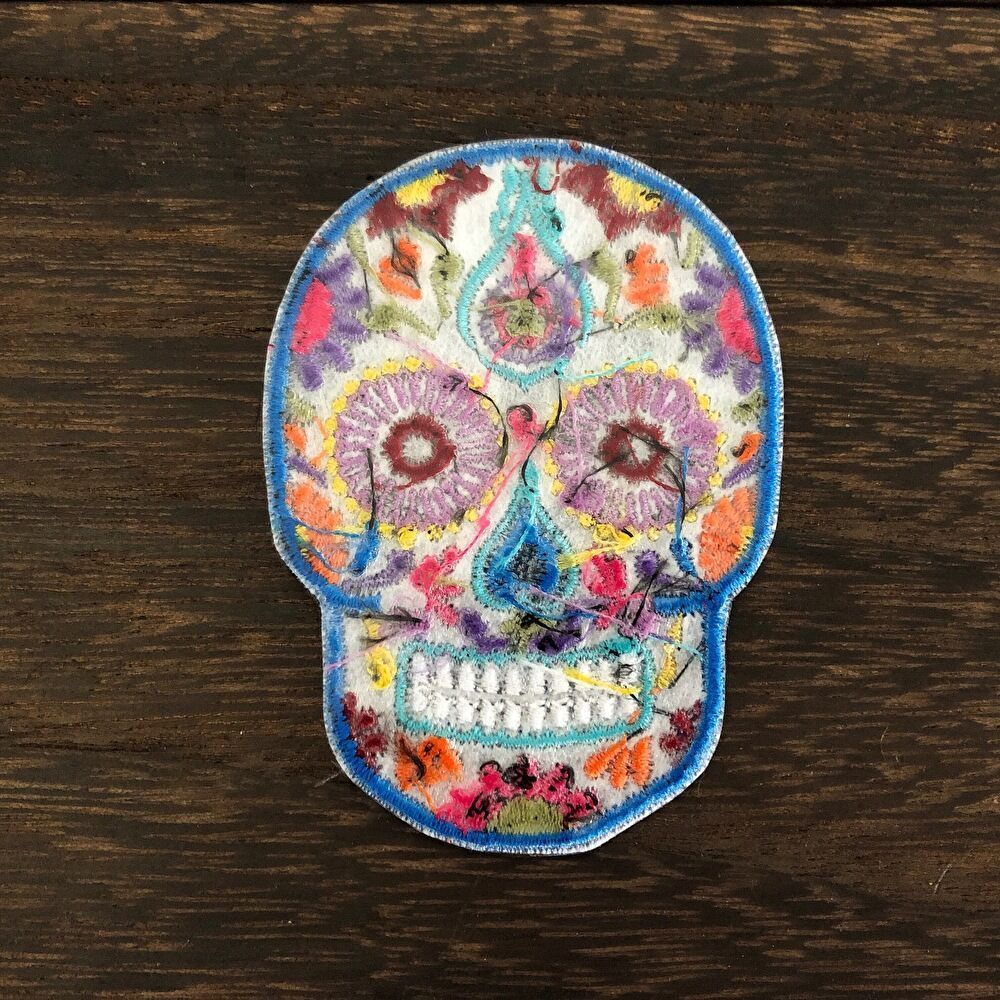 刺繍アイロンワッペン《カラベラ》メキシコ雑貨 手芸ハンドメイド リ