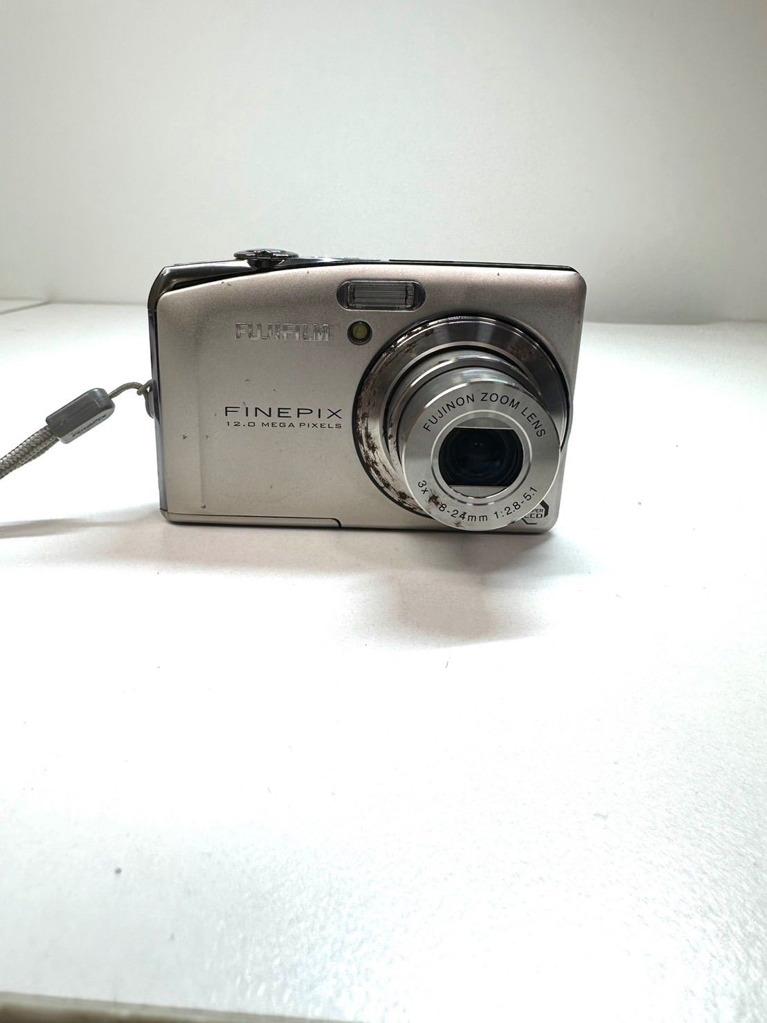ジャンク】FUJIFILM 富士フィルム FINEPIX F50fd デジタルカメラ