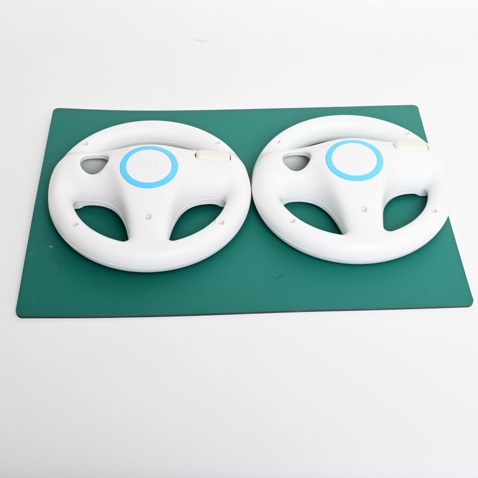 任天堂Wii 本体付 マリオカート ハンドル4 太鼓の達人スーパーセット！ 任天堂Wii 本体付 マリオカート ハンドル4 太鼓の達人スーパーセット！