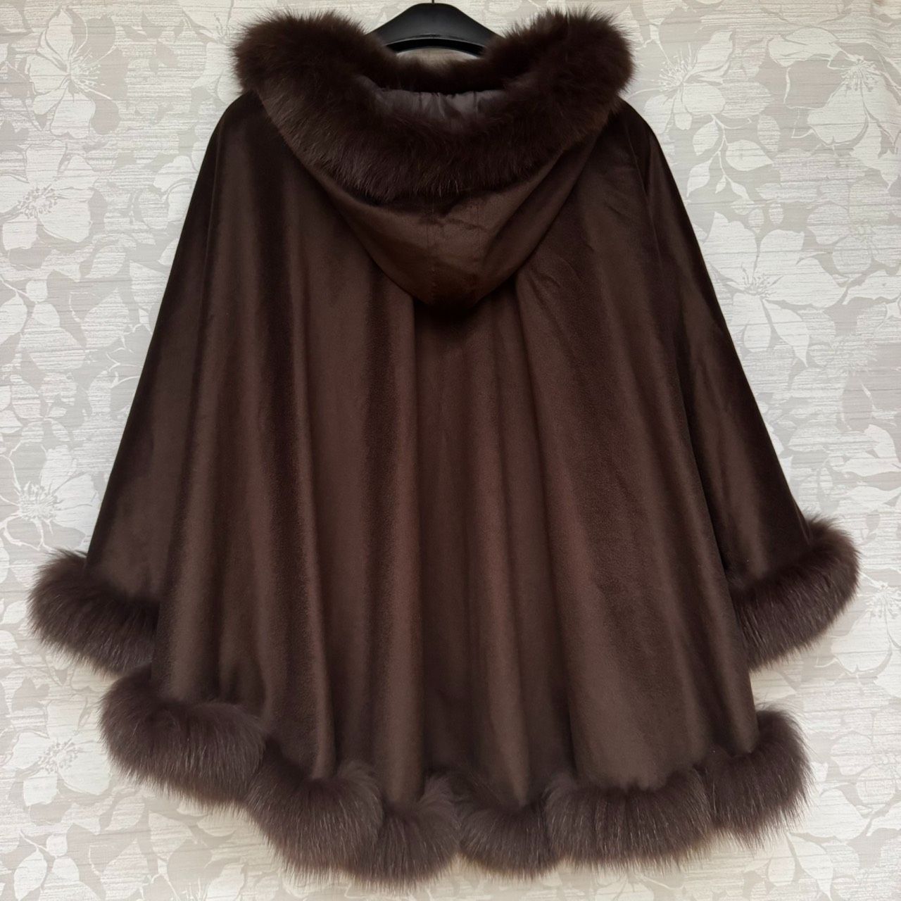 お渡し完了しました。 美品 カシミヤ&ブルーフォックスケープコート 楽天市場】【5％クーポン】カシミヤ ケープ SAGA フォックス ファー