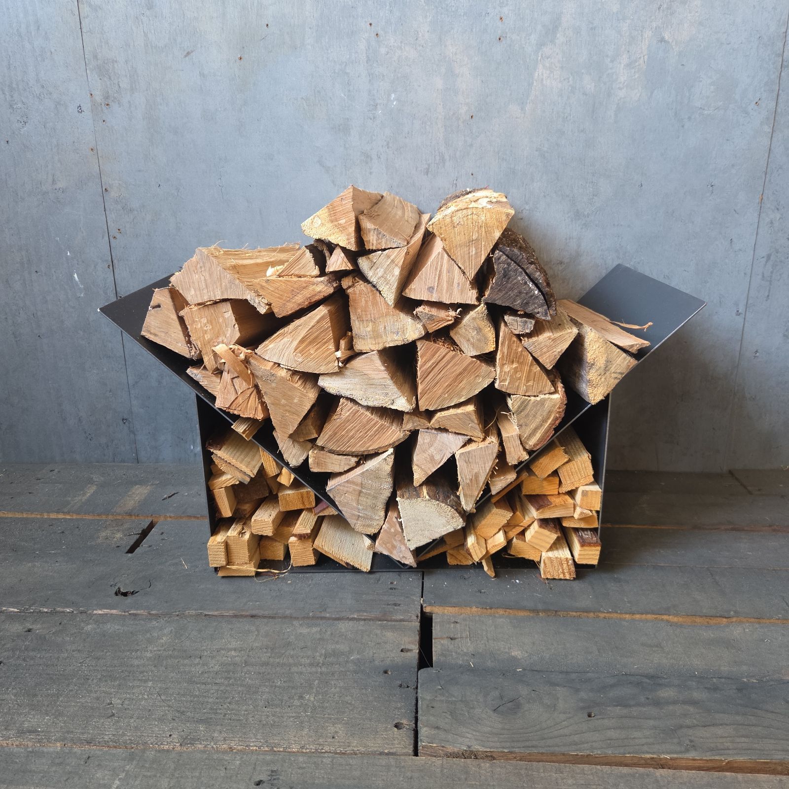 薪ラック 薪ストッカー 薪棚 薪収納 ファイヤーサイドロッカー ログホルダー シンプル 黒皮鉄 おしゃれ 薪ストーブ