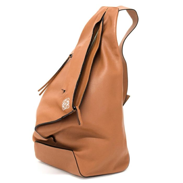 ロエベ LOEWE アントン スリング ソフトグレインカーフ (レザー