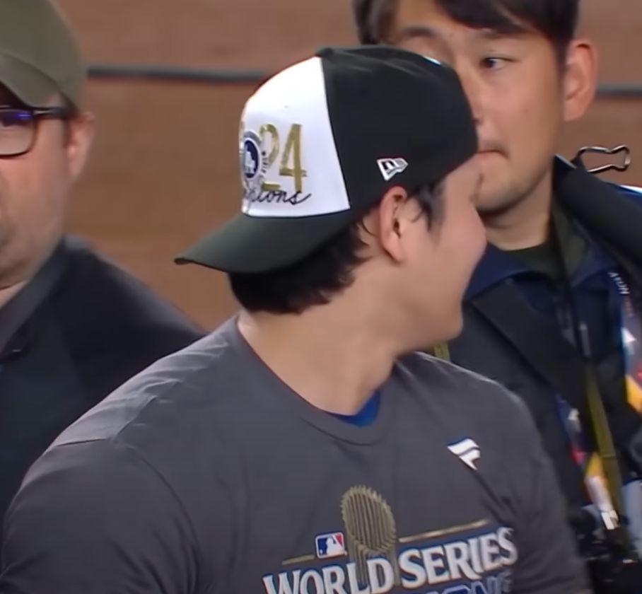 ロサンゼルス・ドジャース ワールドシリーズチャンピオン 長袖Tシャツ Mサイズ】試合後着用 Tシャツ 大谷翔平 ワールドシリーズ