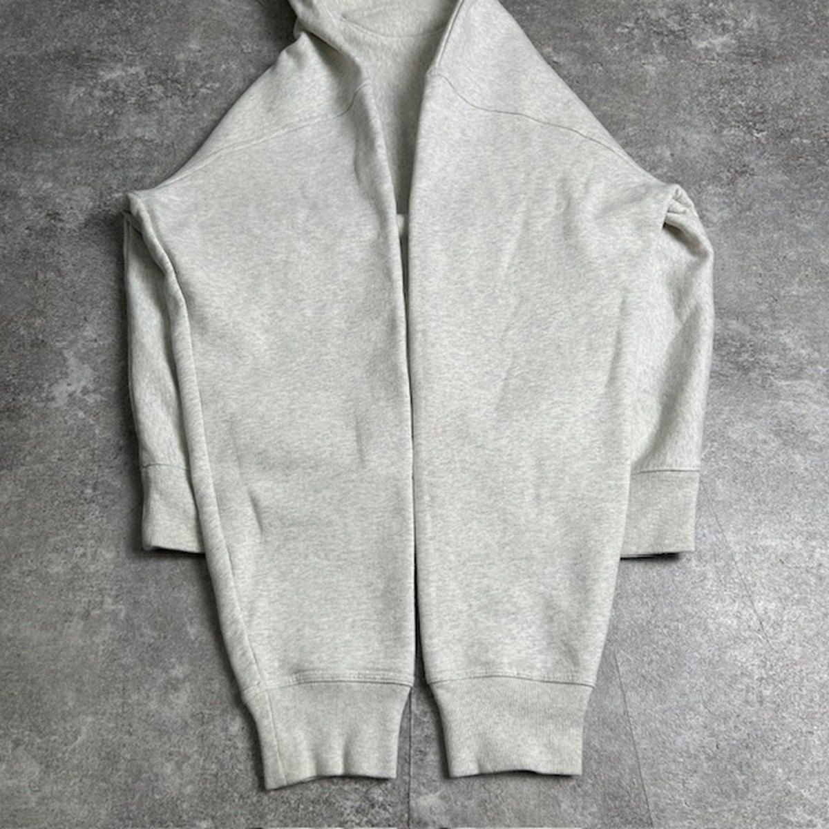 STUSSY ステューシー 8 BALL EMBROIDERED HOODIE 22AW 8ボール STUSSY ステューシー 8 BALL EMBROIDERED HOODIE 22AW 8ボール