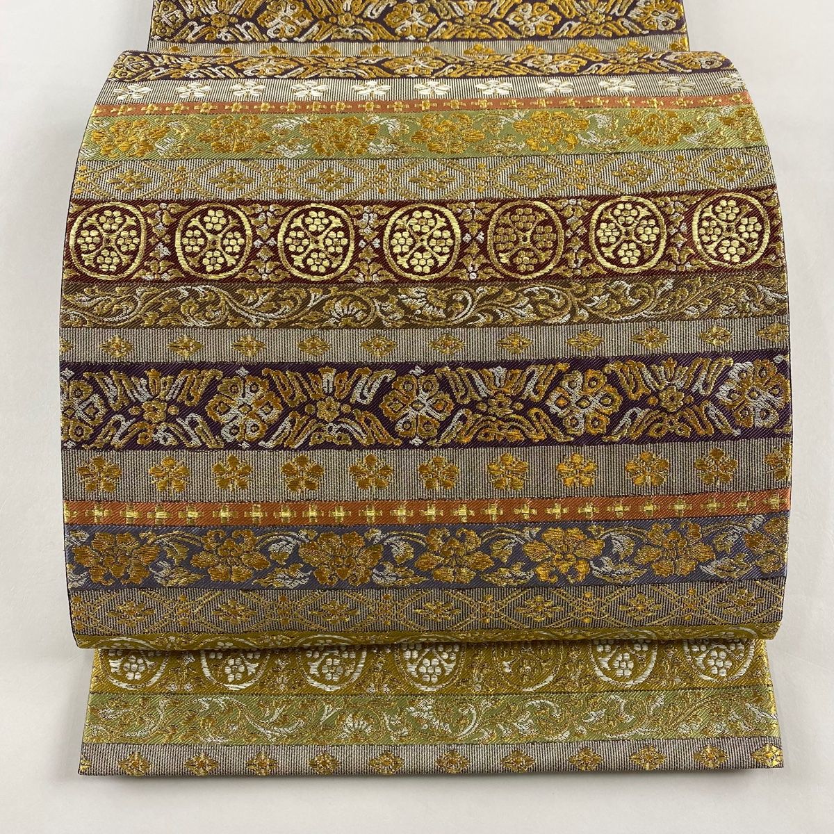 袋帯 秀品 段縞 草花 金糸 箔 金茶 六通 正絹