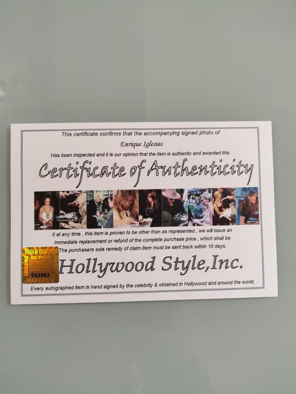 エンリケ・イグレシアス直筆サイン入り超 大型写真…Enrique Iglesias