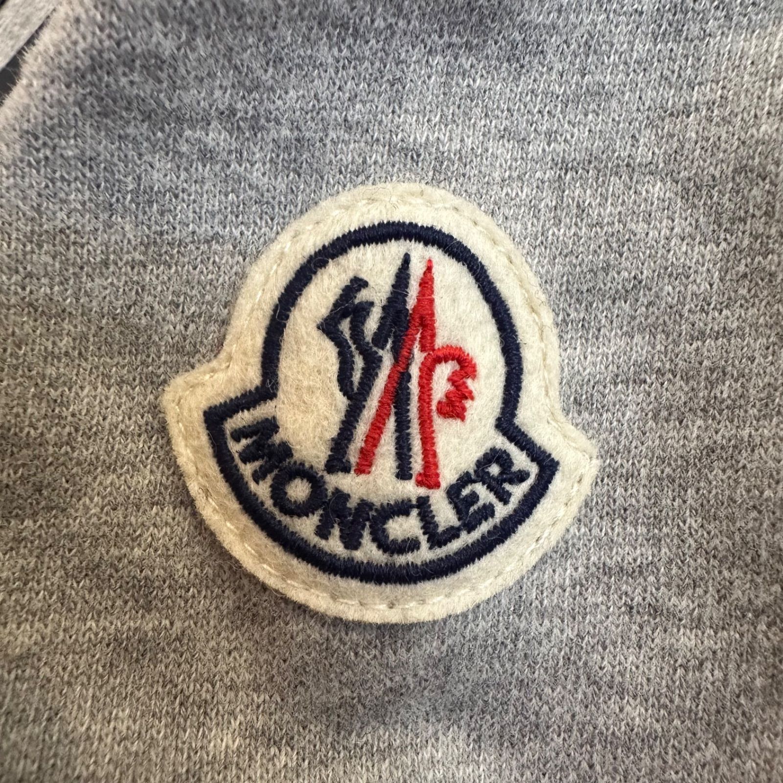 MONCLER グレー トレーナー ストライプ MONCLER グレー トレーナー ストライプ