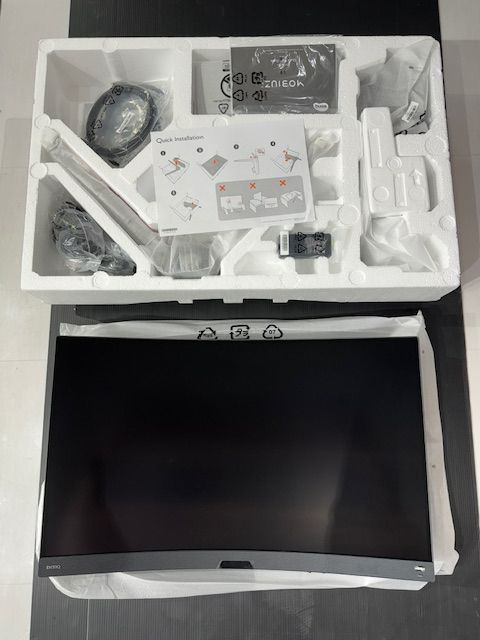 ☆アウトレット特価☆【店頭展示使用品】BenQ（ベンキュー）EX3210R 31.5型湾曲ゲーミングモニター