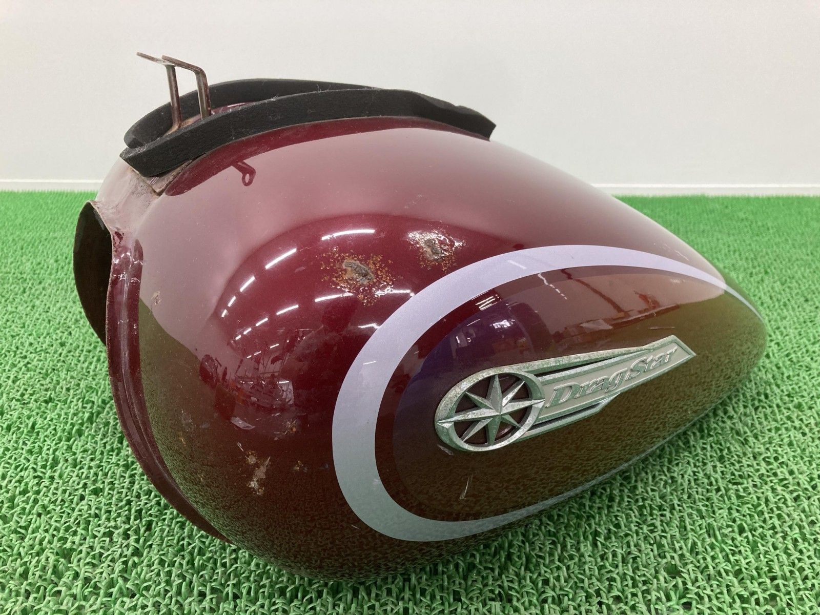 ドラッグスター400 タンク ワインM ヤマハ 純正 バイク 部品 4TR