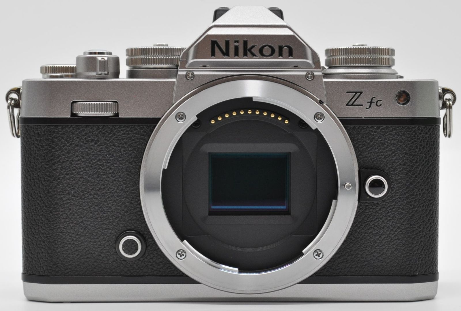 極上美品!!＞ Nikon ニコン Zfc ボディ シルバー ※ショット数