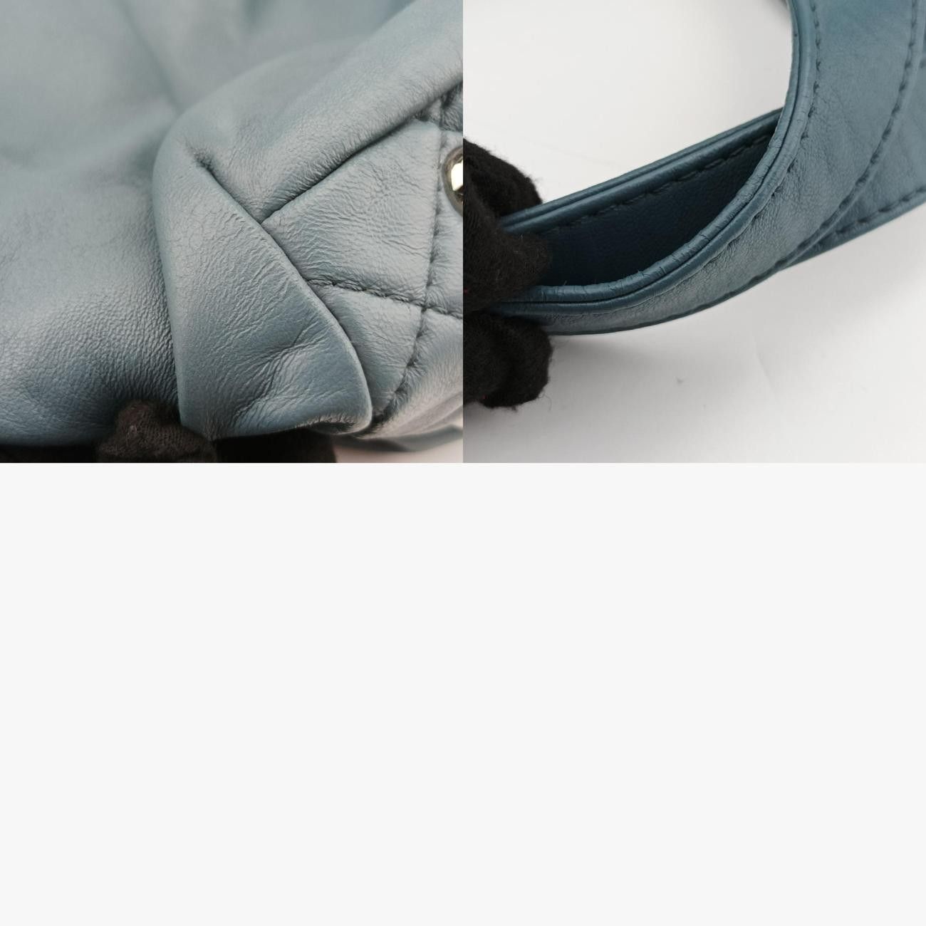 シャネルChanelグランドショッピングブルーラムスキン