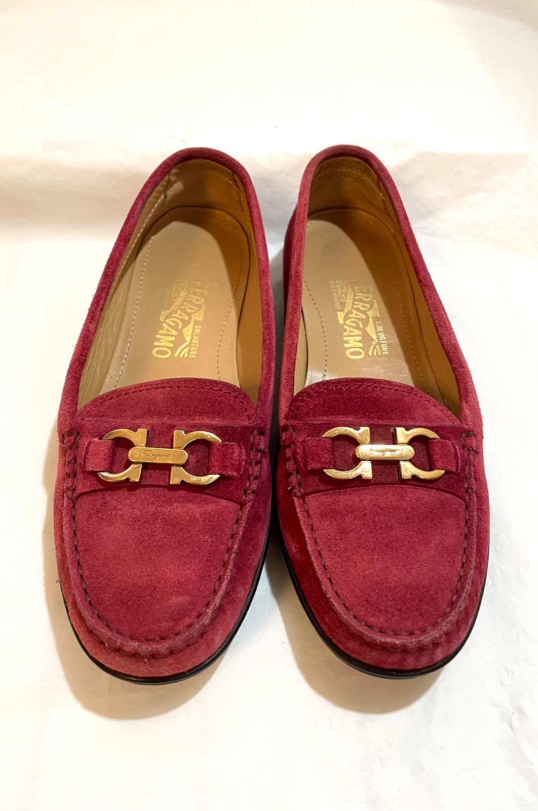 Ferragamo レディース ローファー レッドスエード シューズ ガンチーニ
