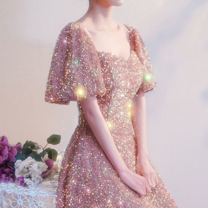 女性