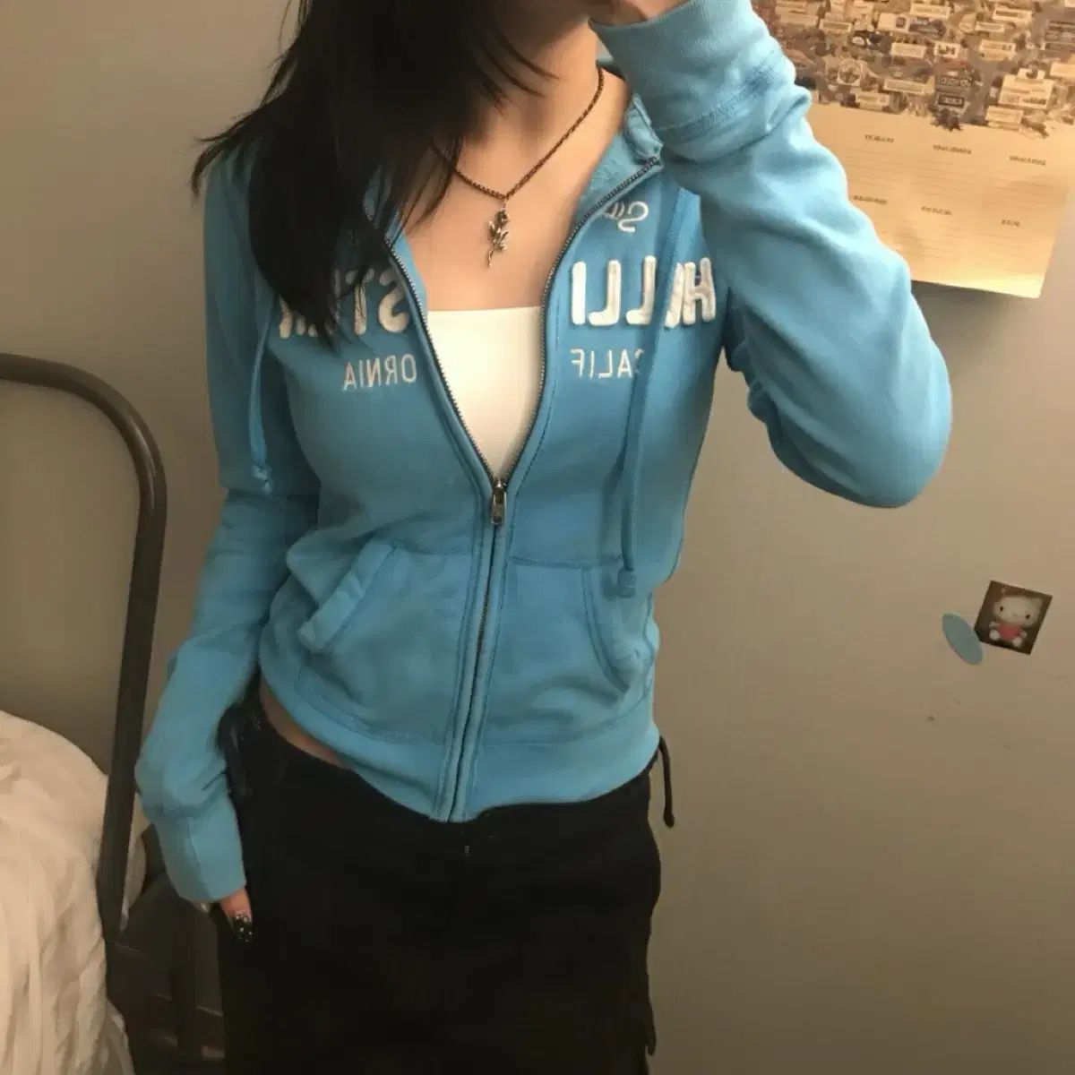 Hollister ホリスター スカイブルー 起毛 ジップアップ フーディー