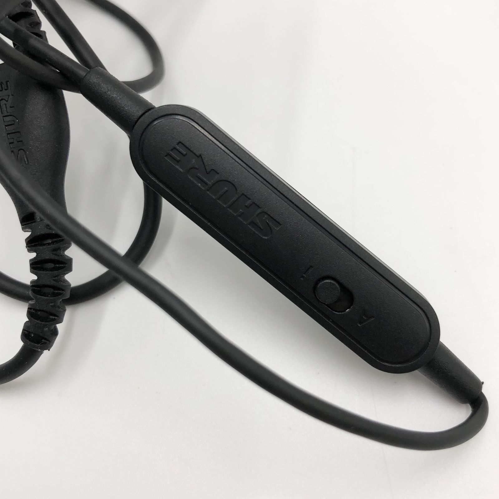 SHURE シュア イヤホン AONIC 215 有線 マイク付き SE215DYBL+UNI-A