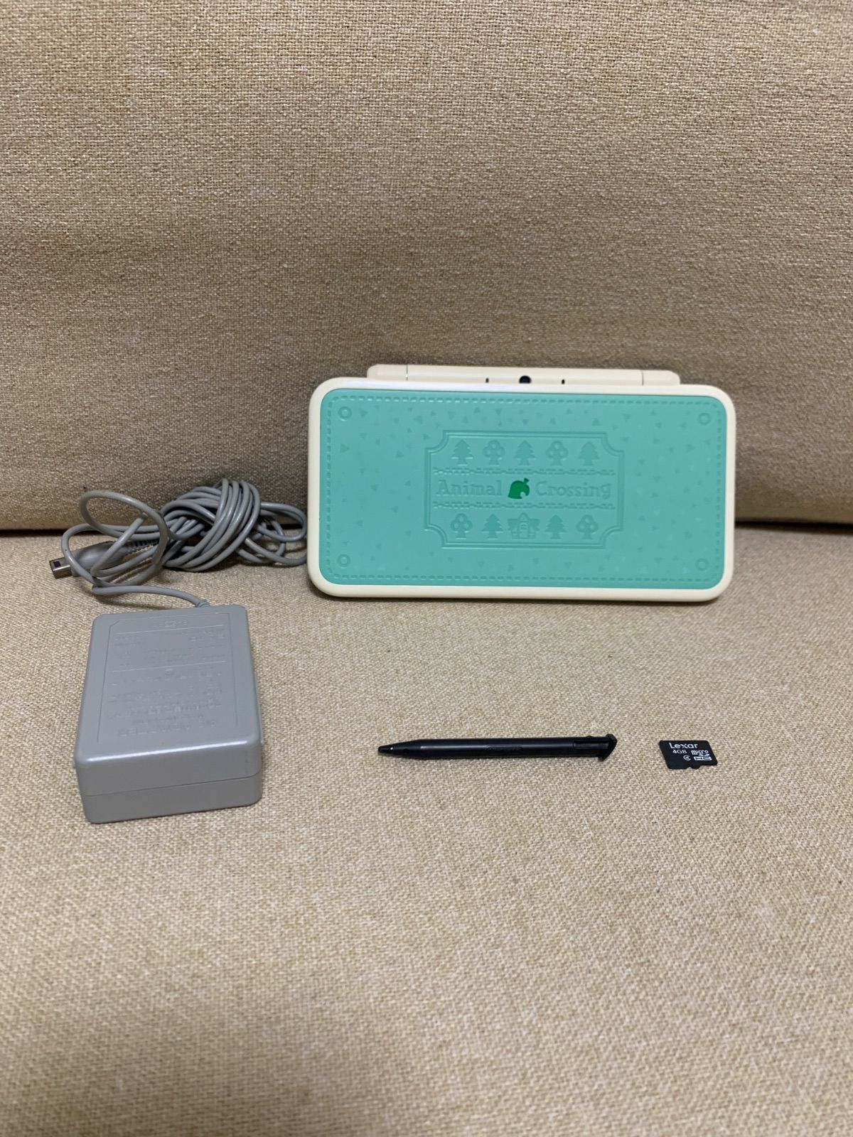 NEWニンテンドー2DSLL 本体 とびだせどうぶつの森