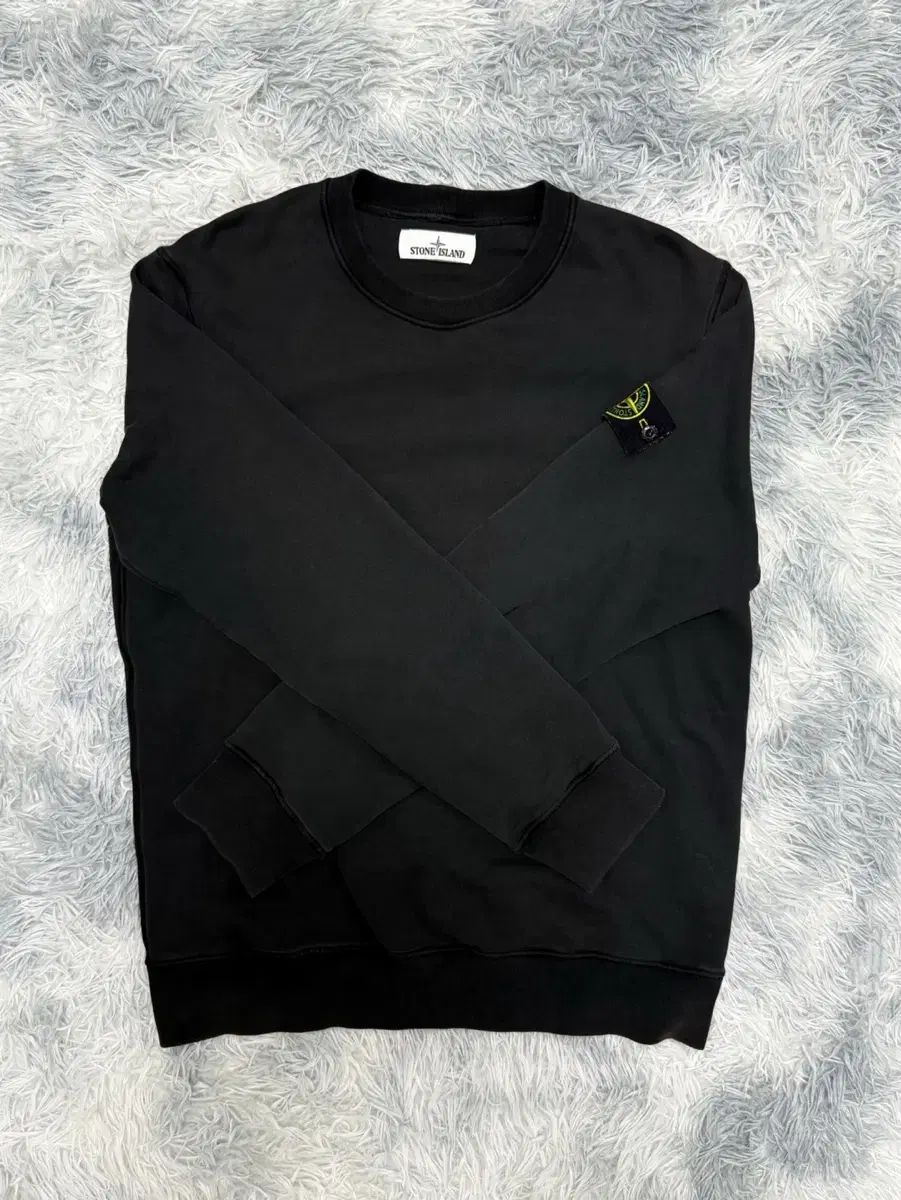 【国内正規品】ストーンアイランド 黒 ガーメントダイ L プルオーバーパーカー STONE ISLAND(ストーンアイランド) プルオーバーパーカー791561720