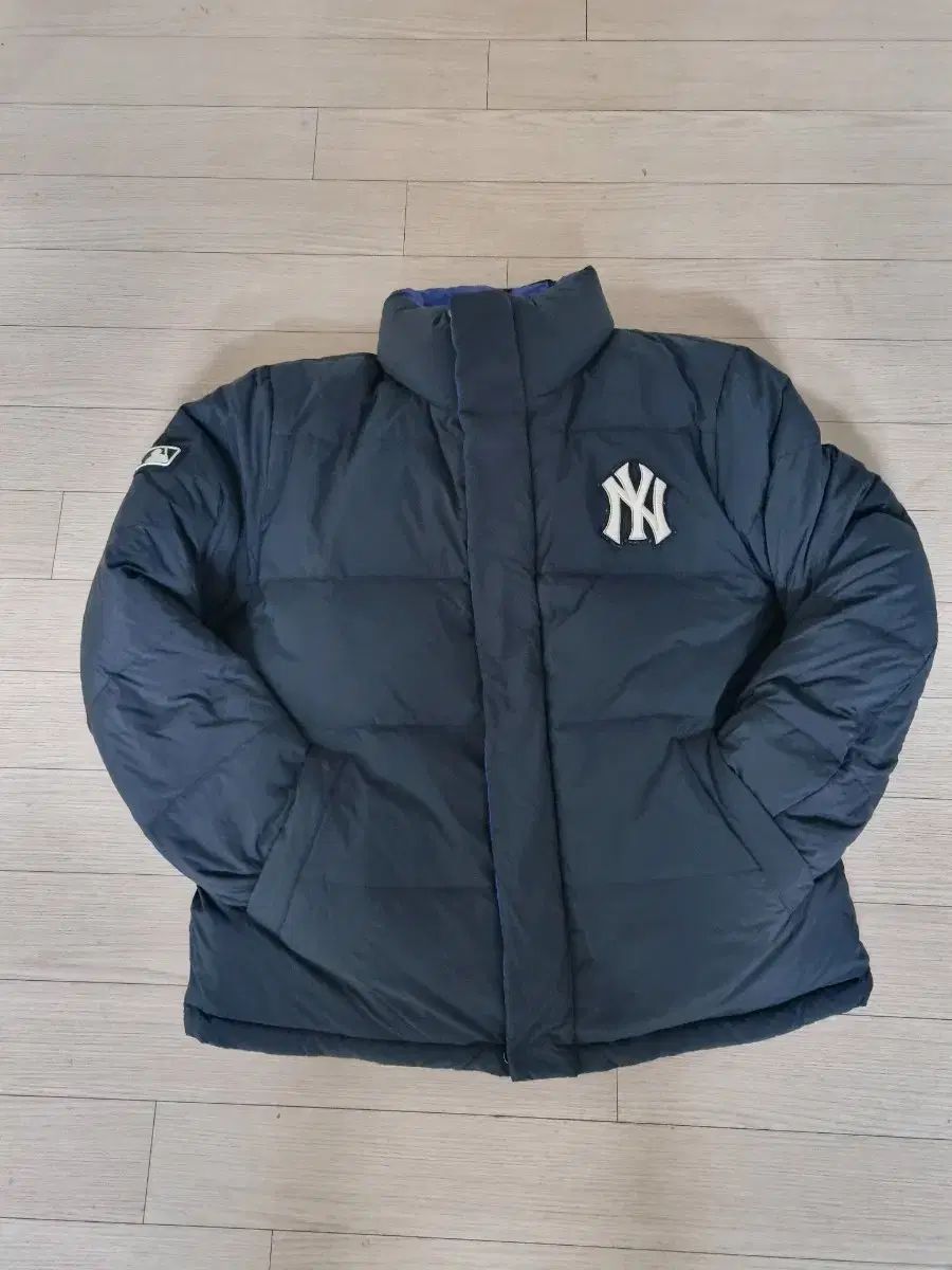 ニューヨーク ヤンキース リバーシブル ダウンジャケット ブルゾン