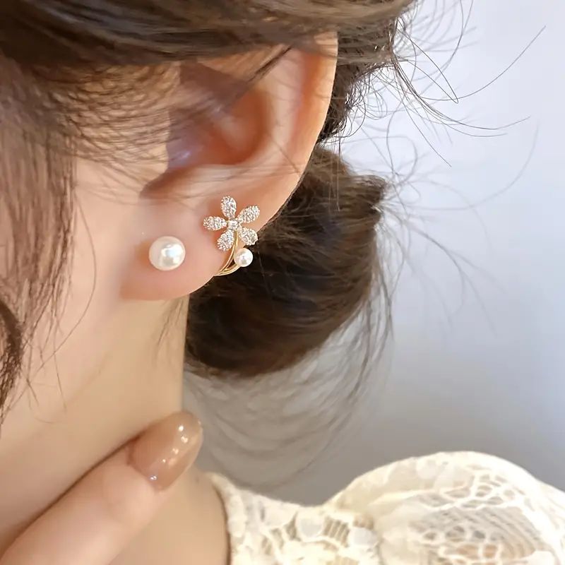絶妙な黄金の花と光沢のあるジルコンフェイクパール装飾スタッドピアスエレガントなシンプルなスタイルの合金ジュエリートレンディな女性のギフト