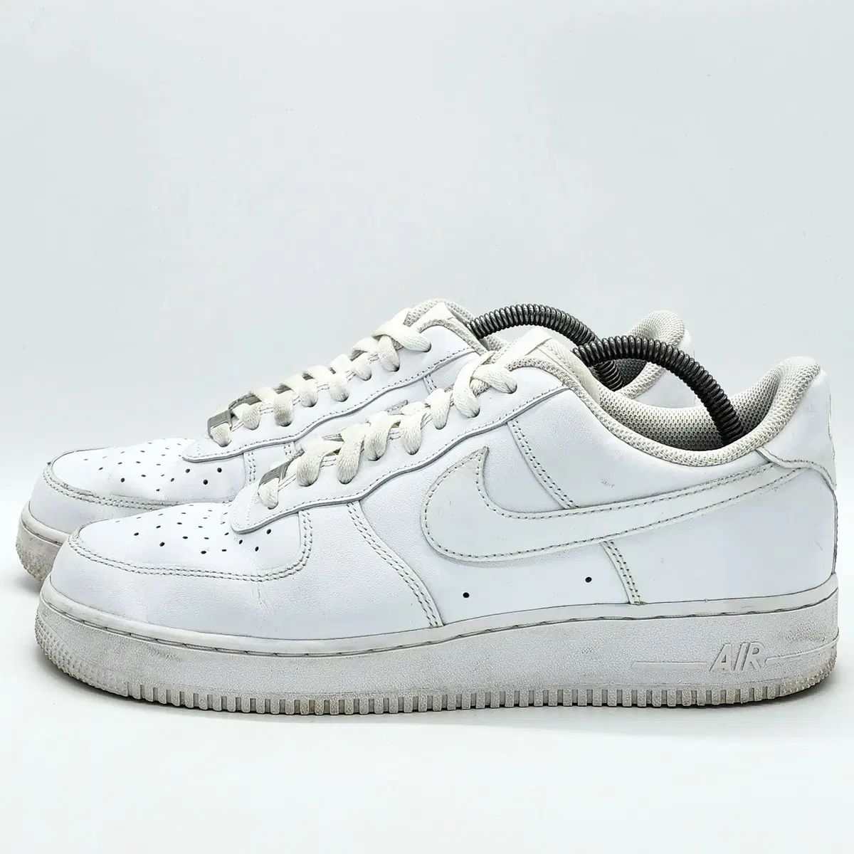 【雷市場（ポンジャン）商品韓国直送】NIKE(ナイキ) エア フォース 1 ' 07 ロー 白 （ 285 ）