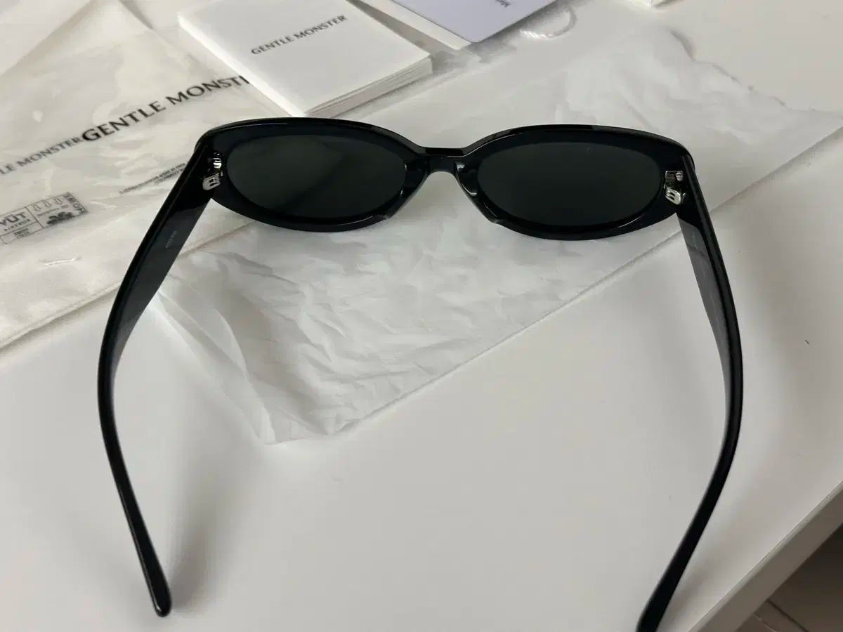 メソン マルジェラ　ブラックサングラス Maison Margiela x Gentle Monster | 2024 Collection