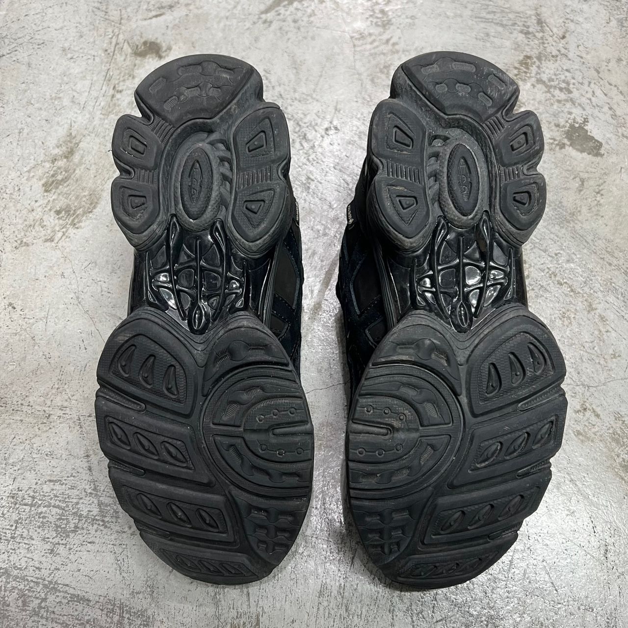 ENNOY Stylistshibutsu Asics Gel-Nimbus 9 GORE-TEX Triple Black 