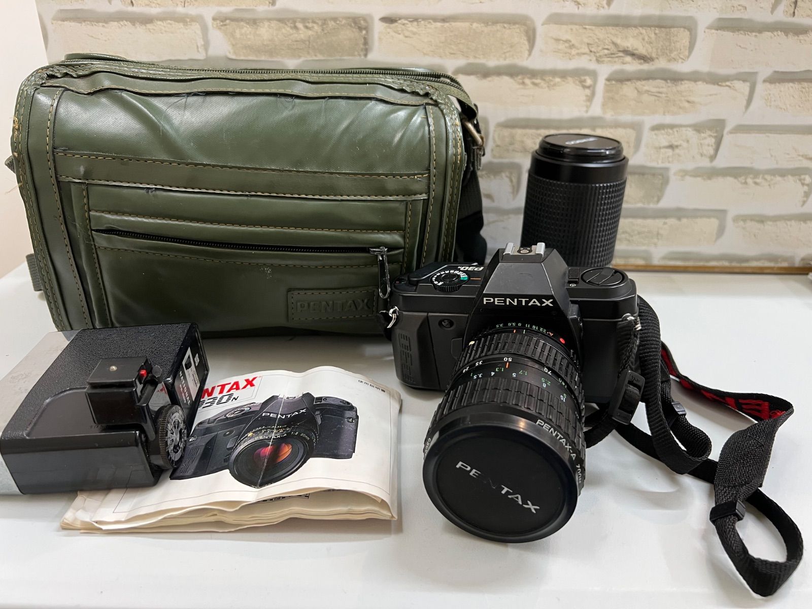 O6-09 PENTAX ペンタックス フィルムカメラ P30N ＆ COSIMA レンズ 70-300mm F4.5-5.8 MC マクロ ＆ ストロボ パナショット PE-280 - ペンタックス キャリーバッグ 計4点セット ジャンク
