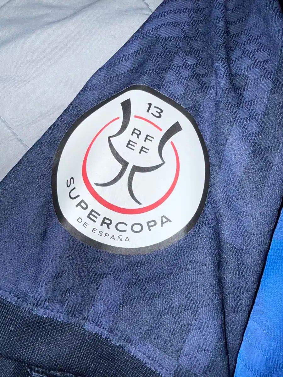 23 アセンティック