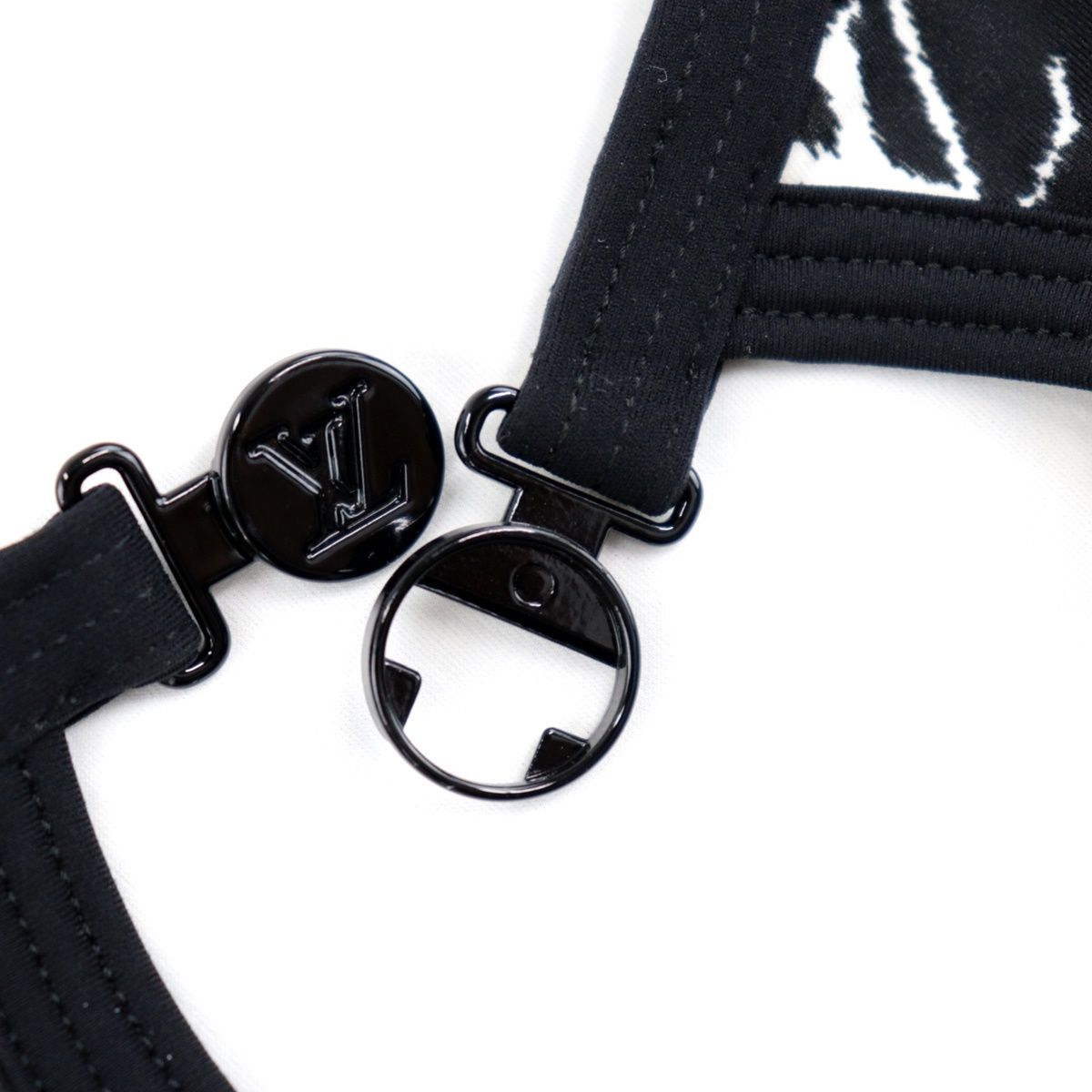 美品ルイヴィトンブラック モノグラムスイムウェア