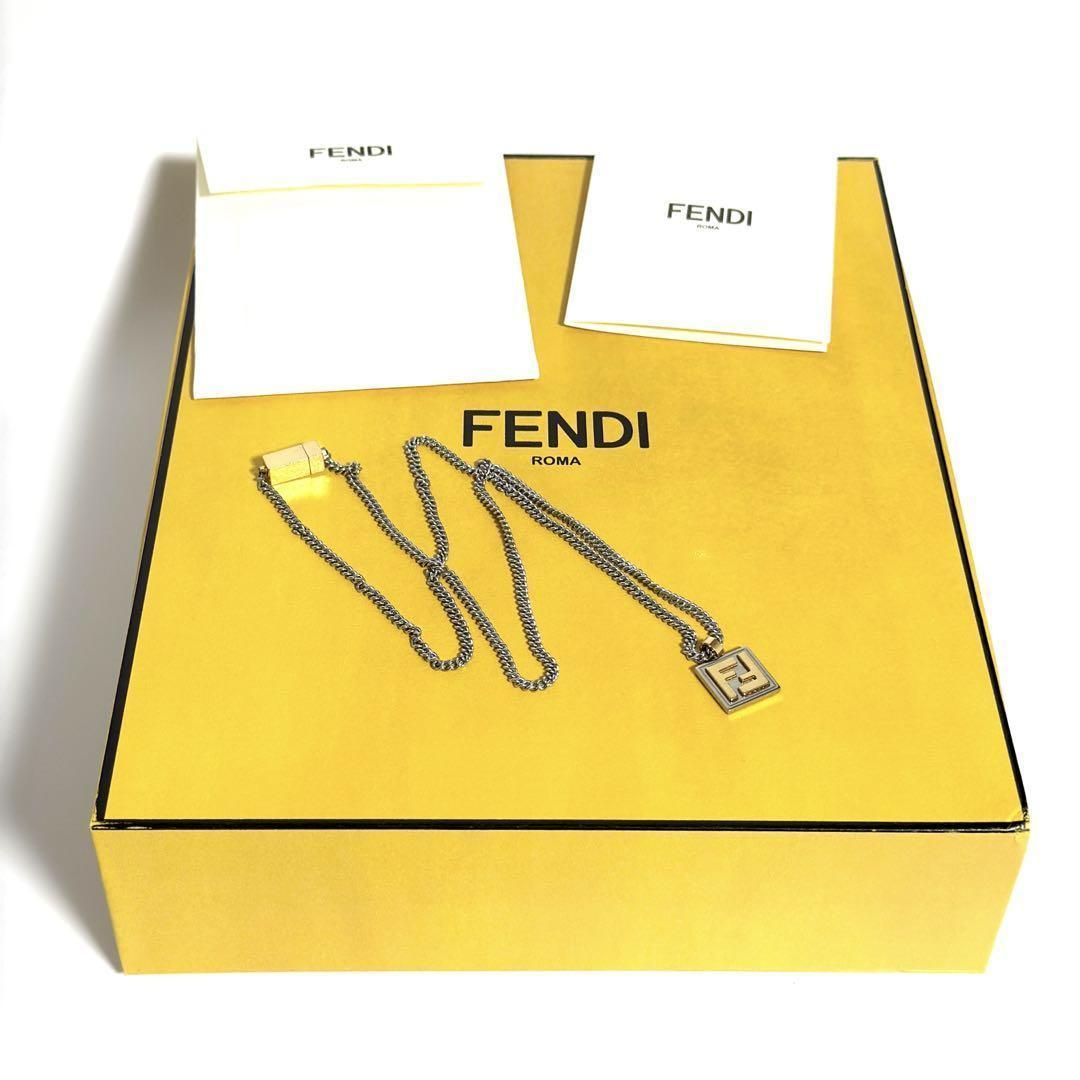 FENDI フェンディ パラジウム＆ゴールドカラー ネックレス 廃番