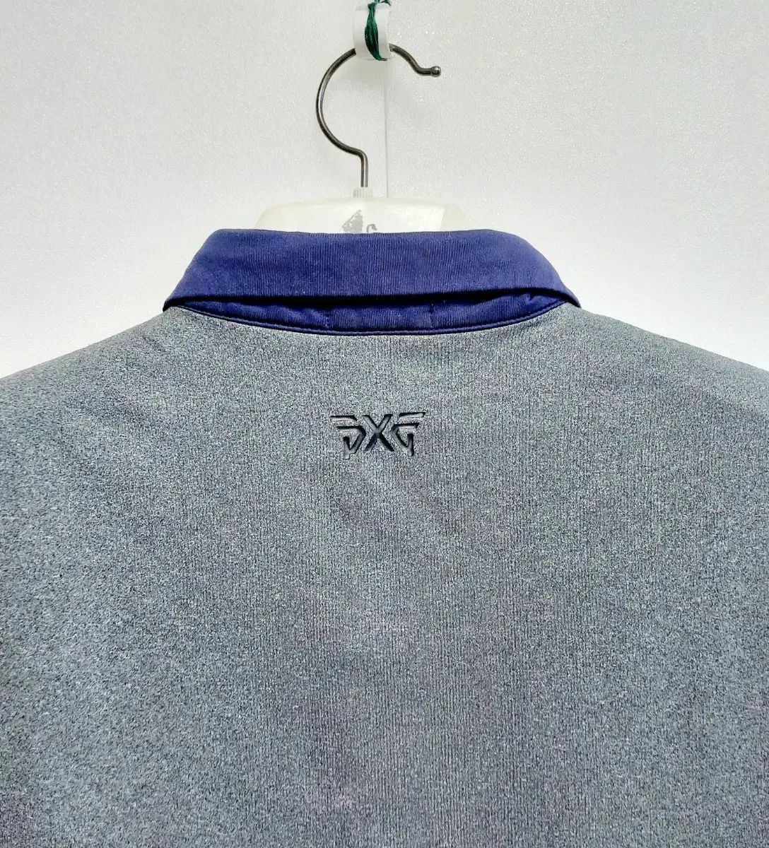襟付きTシャツ