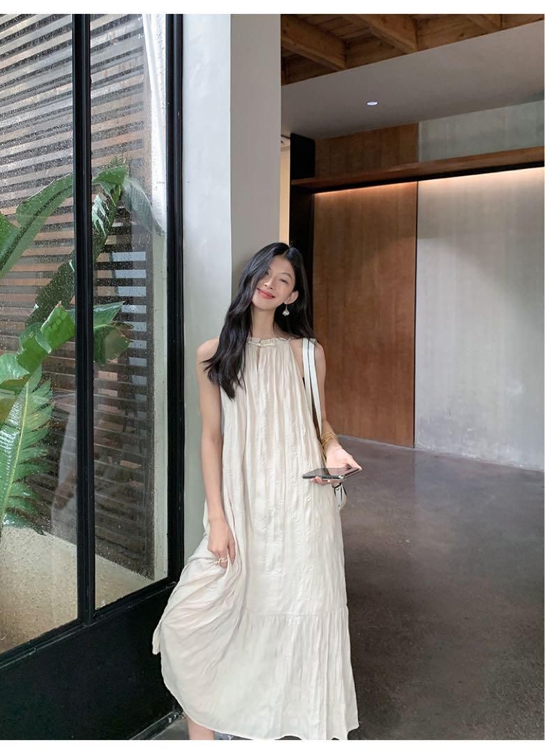 フレンチホルターネック♪Aラインロングワンピース 春の女性らしさ満開アイテム