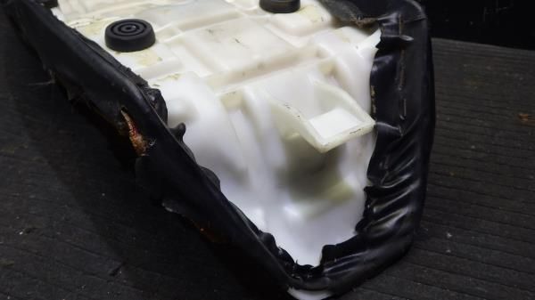 ヤマハ SRX250F 51Y シート ジャンク品 Y122-70 ヤマハ SRX250F 51Y シート ジャンク品 Y122-70